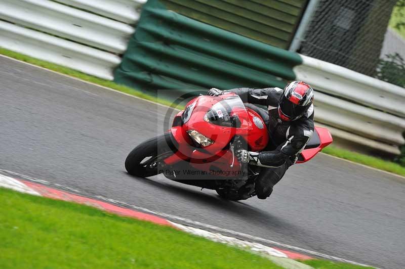 Motorcycle action photographs;Trackday digital images;cadwell;cadwell park photographs;event digital images;eventdigitalimages;motor racing louth lincolnshire;no limits trackdays;peter wileman photography;trackday;trackday photos