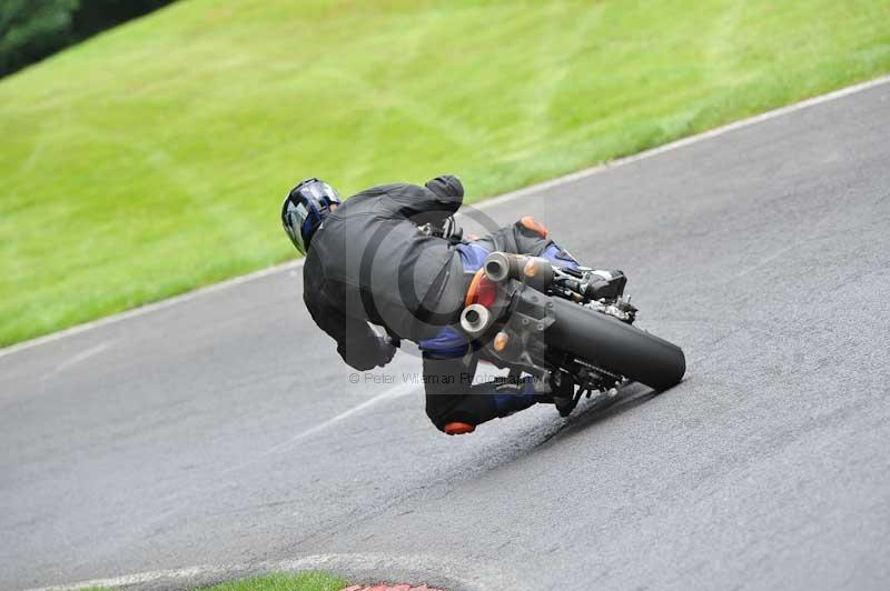 Motorcycle action photographs;Trackday digital images;cadwell;cadwell park photographs;event digital images;eventdigitalimages;motor racing louth lincolnshire;no limits trackdays;peter wileman photography;trackday;trackday photos