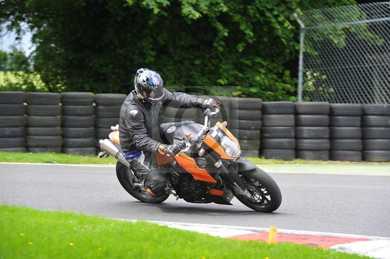 Motorcycle action photographs;Trackday digital images;cadwell;cadwell park photographs;event digital images;eventdigitalimages;motor racing louth lincolnshire;no limits trackdays;peter wileman photography;trackday;trackday photos