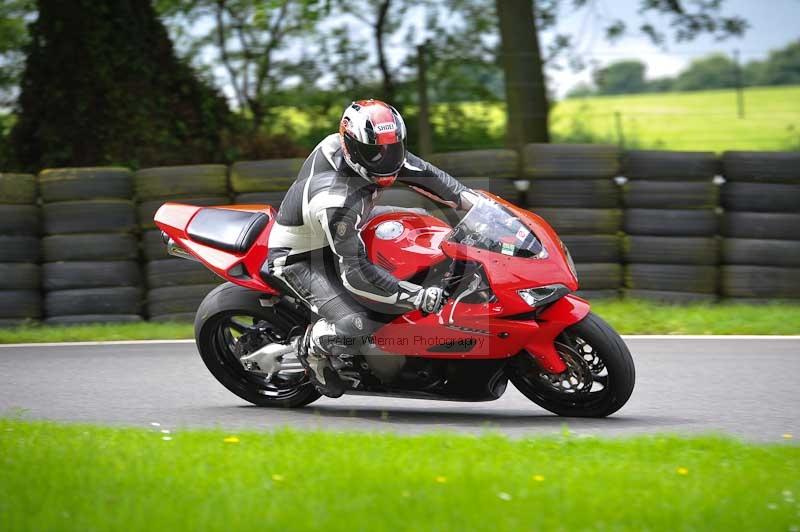 Motorcycle action photographs;Trackday digital images;cadwell;cadwell park photographs;event digital images;eventdigitalimages;motor racing louth lincolnshire;no limits trackdays;peter wileman photography;trackday;trackday photos