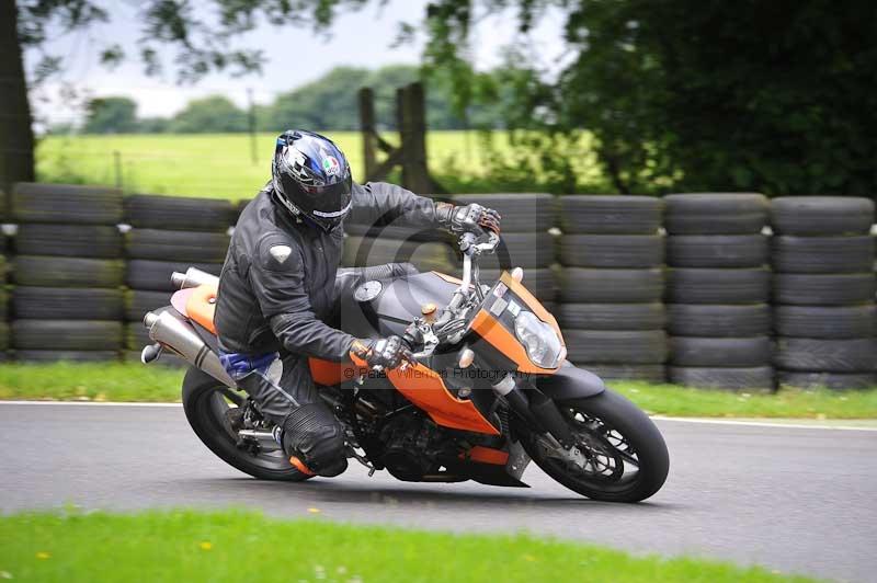 Motorcycle action photographs;Trackday digital images;cadwell;cadwell park photographs;event digital images;eventdigitalimages;motor racing louth lincolnshire;no limits trackdays;peter wileman photography;trackday;trackday photos