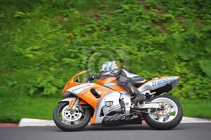 Motorcycle action photographs;Trackday digital images;cadwell;cadwell park photographs;event digital images;eventdigitalimages;motor racing louth lincolnshire;no limits trackdays;peter wileman photography;trackday;trackday photos