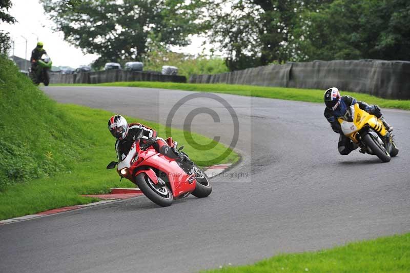 Motorcycle action photographs;Trackday digital images;cadwell;cadwell park photographs;event digital images;eventdigitalimages;motor racing louth lincolnshire;no limits trackdays;peter wileman photography;trackday;trackday photos