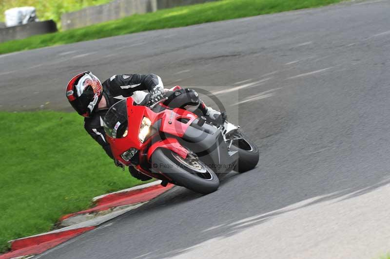 Motorcycle action photographs;Trackday digital images;cadwell;cadwell park photographs;event digital images;eventdigitalimages;motor racing louth lincolnshire;no limits trackdays;peter wileman photography;trackday;trackday photos