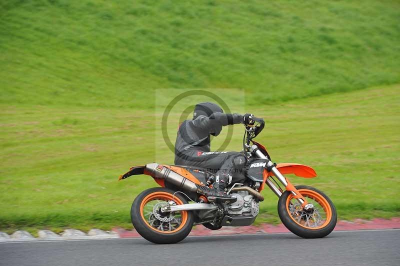 Motorcycle action photographs;Trackday digital images;cadwell;cadwell park photographs;event digital images;eventdigitalimages;motor racing louth lincolnshire;no limits trackdays;peter wileman photography;trackday;trackday photos