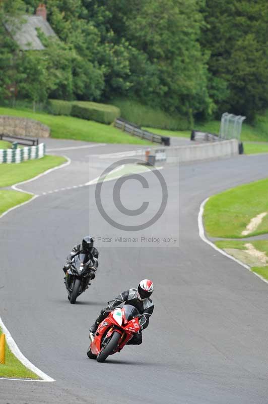 Motorcycle action photographs;Trackday digital images;cadwell;cadwell park photographs;event digital images;eventdigitalimages;motor racing louth lincolnshire;no limits trackdays;peter wileman photography;trackday;trackday photos