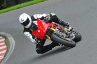 Motorcycle-action-photographs;Trackday-digital-images;cadwell;cadwell-park-photographs;event-digital-images;eventdigitalimages;motor-racing-louth-lincolnshire;no-limits-trackdays;peter-wileman-photography;trackday;trackday-photos