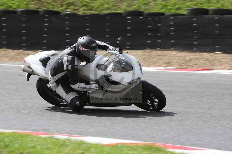 Motorcycle action photographs;Trackday digital images;brands;brands hatch photographs;event digital images;eventdigitalimages;motor racing london;no limits trackday;peter wileman photography;trackday;trackday photos