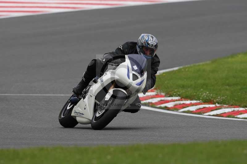 Motorcycle action photographs;Trackday digital images;brands;brands hatch photographs;event digital images;eventdigitalimages;motor racing london;no limits trackday;peter wileman photography;trackday;trackday photos