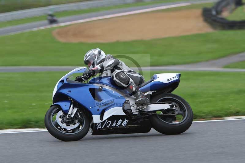 Motorcycle action photographs;Trackday digital images;brands;brands hatch photographs;event digital images;eventdigitalimages;motor racing london;no limits trackday;peter wileman photography;trackday;trackday photos