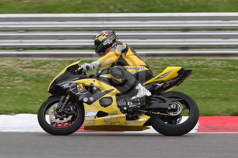 Motorcycle action photographs;Trackday digital images;brands;brands hatch photographs;event digital images;eventdigitalimages;motor racing london;no limits trackday;peter wileman photography;trackday;trackday photos