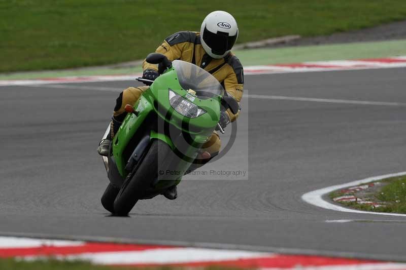 Motorcycle action photographs;Trackday digital images;brands;brands hatch photographs;event digital images;eventdigitalimages;motor racing london;no limits trackday;peter wileman photography;trackday;trackday photos