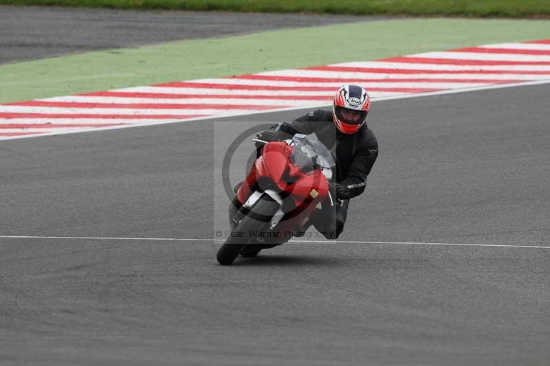 Motorcycle action photographs;Trackday digital images;brands;brands hatch photographs;event digital images;eventdigitalimages;motor racing london;no limits trackday;peter wileman photography;trackday;trackday photos