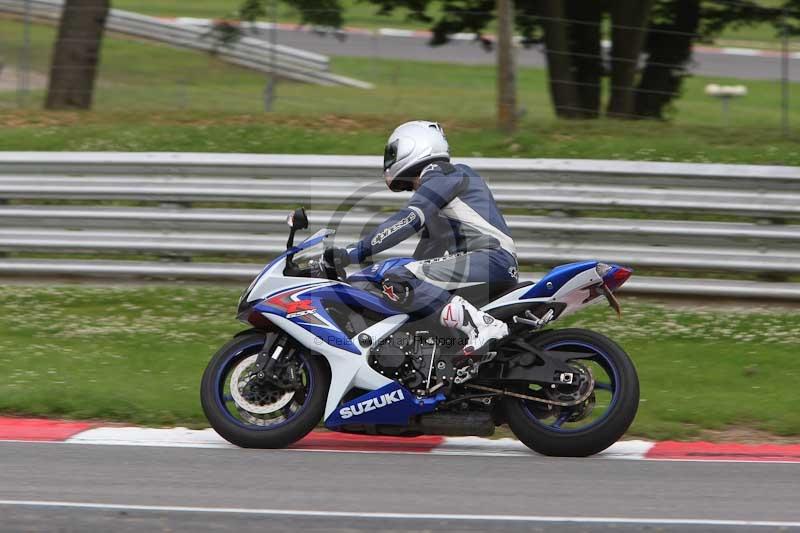 Motorcycle action photographs;Trackday digital images;brands;brands hatch photographs;event digital images;eventdigitalimages;motor racing london;no limits trackday;peter wileman photography;trackday;trackday photos