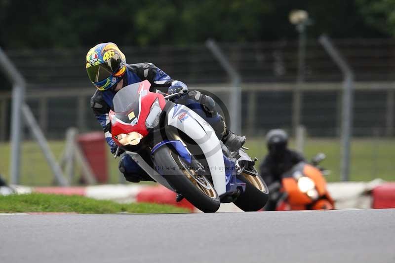 Motorcycle action photographs;Trackday digital images;brands;brands hatch photographs;event digital images;eventdigitalimages;motor racing london;no limits trackday;peter wileman photography;trackday;trackday photos