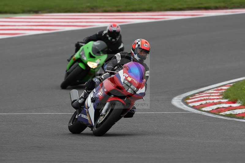 Motorcycle action photographs;Trackday digital images;brands;brands hatch photographs;event digital images;eventdigitalimages;motor racing london;no limits trackday;peter wileman photography;trackday;trackday photos