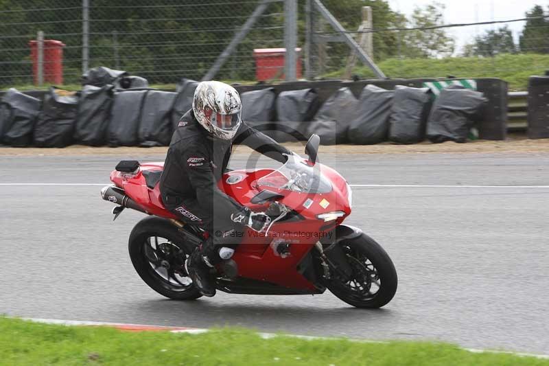 Motorcycle action photographs;Trackday digital images;brands;brands hatch photographs;event digital images;eventdigitalimages;motor racing london;no limits trackday;peter wileman photography;trackday;trackday photos