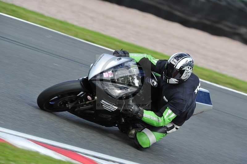 Motorcycle action photographs;Trackday digital images;event digital images;eventdigitalimages;no limits trackday;oulton park;oulton park circuit cheshire;oulton park photographs;peter wileman photography;trackday;trackday photos