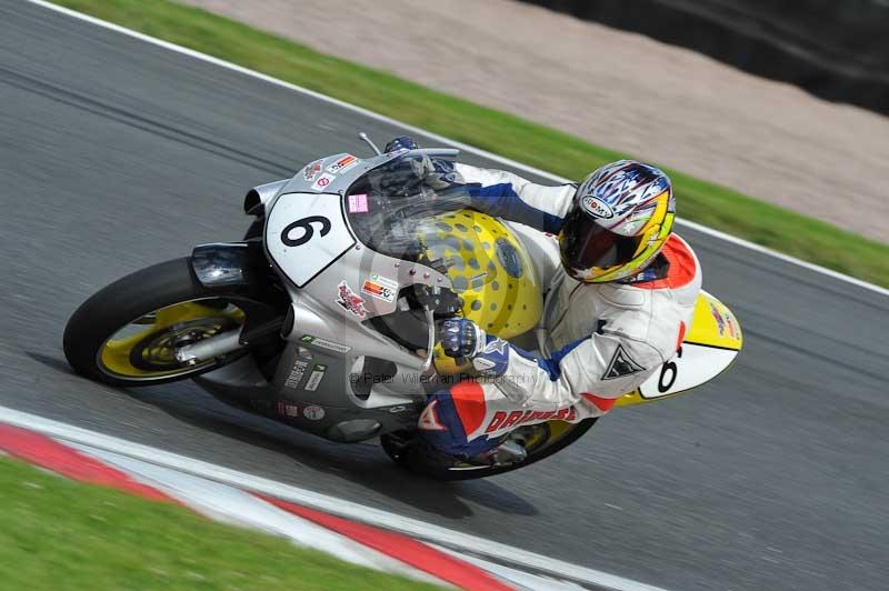 Motorcycle action photographs;Trackday digital images;event digital images;eventdigitalimages;no limits trackday;oulton park;oulton park circuit cheshire;oulton park photographs;peter wileman photography;trackday;trackday photos