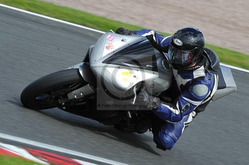 Motorcycle action photographs;Trackday digital images;event digital images;eventdigitalimages;no limits trackday;oulton park;oulton park circuit cheshire;oulton park photographs;peter wileman photography;trackday;trackday photos