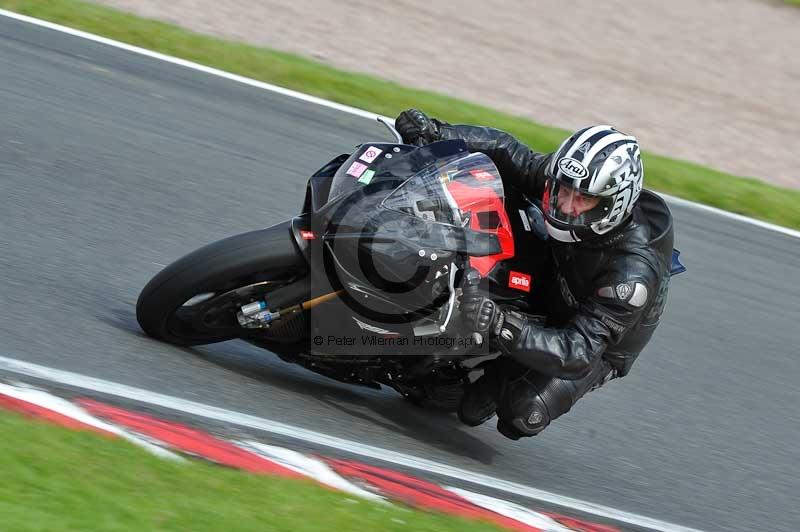 Motorcycle action photographs;Trackday digital images;event digital images;eventdigitalimages;no limits trackday;oulton park;oulton park circuit cheshire;oulton park photographs;peter wileman photography;trackday;trackday photos