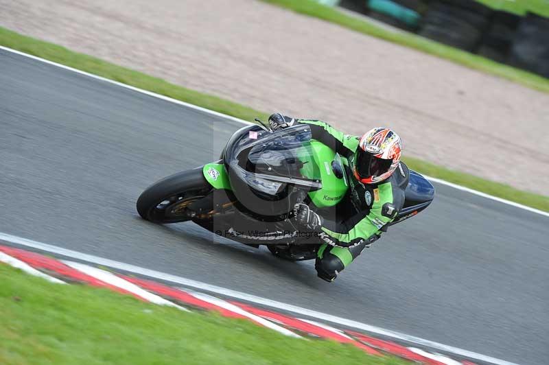 Motorcycle action photographs;Trackday digital images;event digital images;eventdigitalimages;no limits trackday;oulton park;oulton park circuit cheshire;oulton park photographs;peter wileman photography;trackday;trackday photos