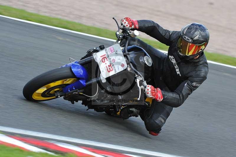 Motorcycle action photographs;Trackday digital images;event digital images;eventdigitalimages;no limits trackday;oulton park;oulton park circuit cheshire;oulton park photographs;peter wileman photography;trackday;trackday photos