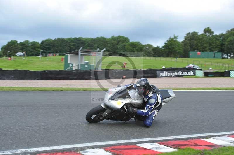 Motorcycle action photographs;Trackday digital images;event digital images;eventdigitalimages;no limits trackday;oulton park;oulton park circuit cheshire;oulton park photographs;peter wileman photography;trackday;trackday photos