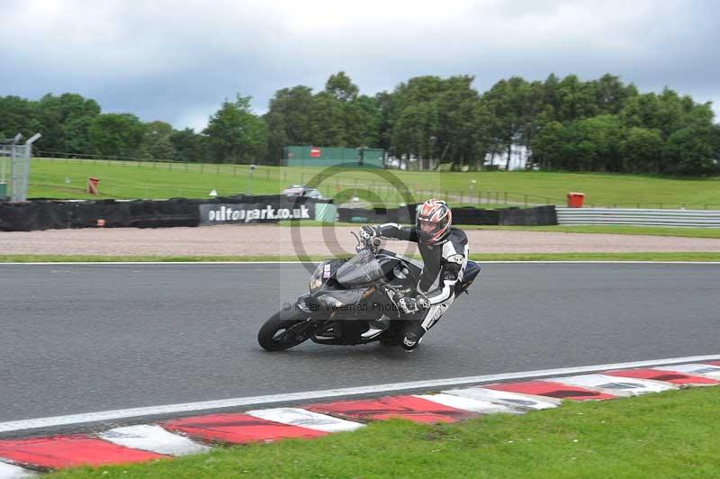 Motorcycle action photographs;Trackday digital images;event digital images;eventdigitalimages;no limits trackday;oulton park;oulton park circuit cheshire;oulton park photographs;peter wileman photography;trackday;trackday photos