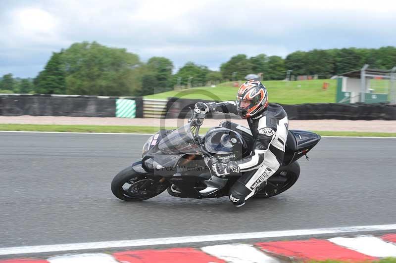 Motorcycle action photographs;Trackday digital images;event digital images;eventdigitalimages;no limits trackday;oulton park;oulton park circuit cheshire;oulton park photographs;peter wileman photography;trackday;trackday photos