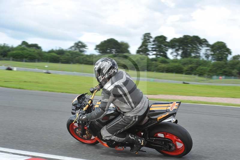 Motorcycle action photographs;Trackday digital images;event digital images;eventdigitalimages;no limits trackday;oulton park;oulton park circuit cheshire;oulton park photographs;peter wileman photography;trackday;trackday photos