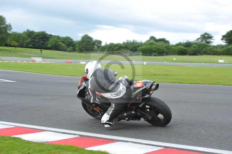 Motorcycle action photographs;Trackday digital images;event digital images;eventdigitalimages;no limits trackday;oulton park;oulton park circuit cheshire;oulton park photographs;peter wileman photography;trackday;trackday photos