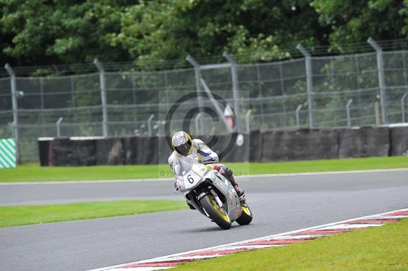 Motorcycle action photographs;Trackday digital images;event digital images;eventdigitalimages;no limits trackday;oulton park;oulton park circuit cheshire;oulton park photographs;peter wileman photography;trackday;trackday photos