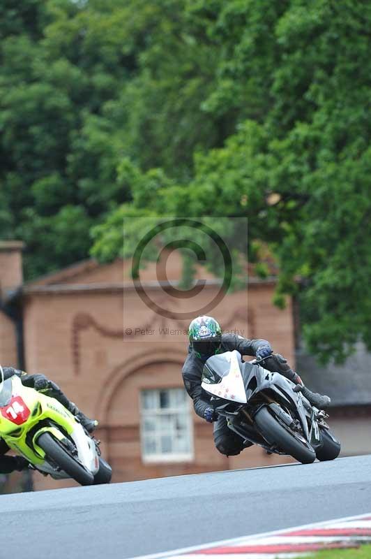 Motorcycle action photographs;Trackday digital images;event digital images;eventdigitalimages;no limits trackday;oulton park;oulton park circuit cheshire;oulton park photographs;peter wileman photography;trackday;trackday photos