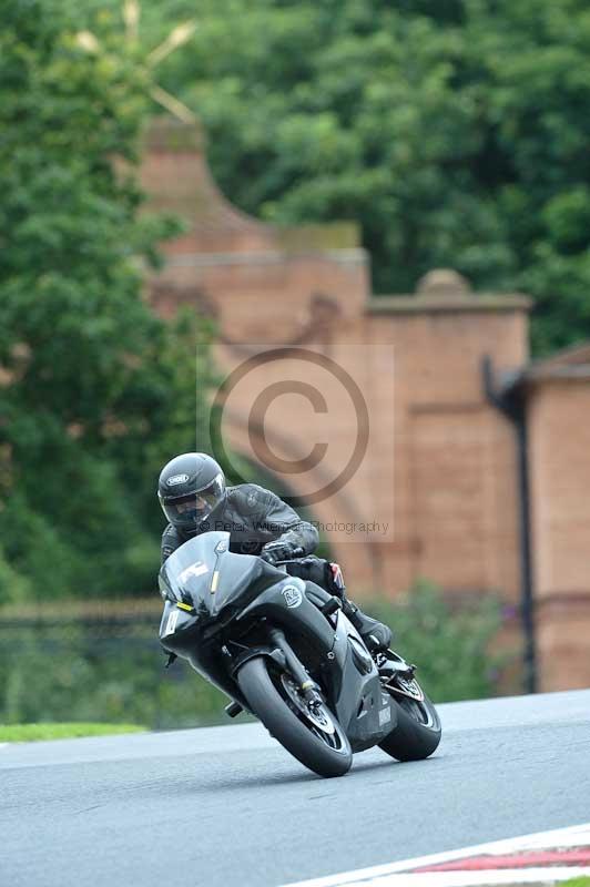 Motorcycle action photographs;Trackday digital images;event digital images;eventdigitalimages;no limits trackday;oulton park;oulton park circuit cheshire;oulton park photographs;peter wileman photography;trackday;trackday photos