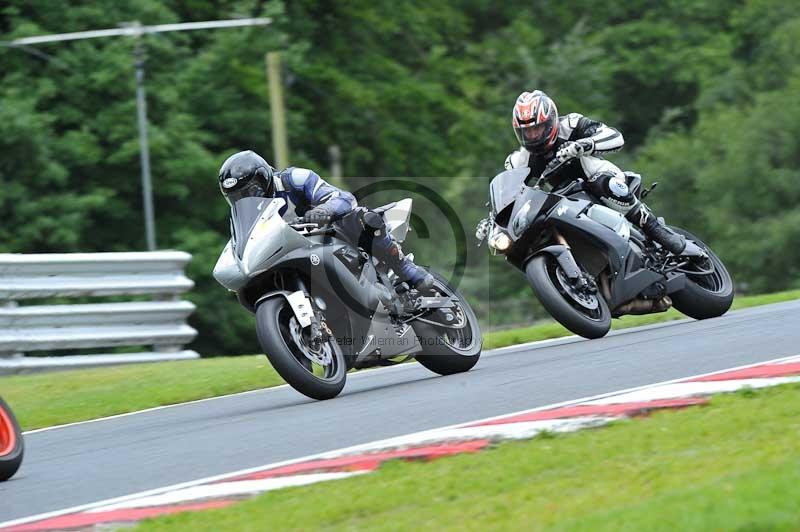 Motorcycle action photographs;Trackday digital images;event digital images;eventdigitalimages;no limits trackday;oulton park;oulton park circuit cheshire;oulton park photographs;peter wileman photography;trackday;trackday photos