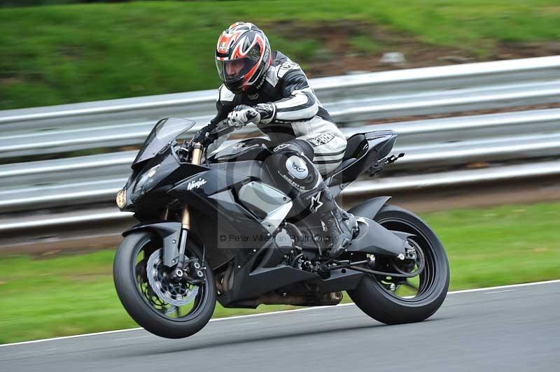 Motorcycle action photographs;Trackday digital images;event digital images;eventdigitalimages;no limits trackday;oulton park;oulton park circuit cheshire;oulton park photographs;peter wileman photography;trackday;trackday photos