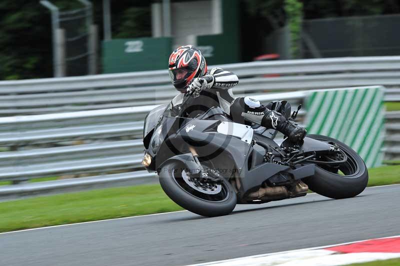 Motorcycle action photographs;Trackday digital images;event digital images;eventdigitalimages;no limits trackday;oulton park;oulton park circuit cheshire;oulton park photographs;peter wileman photography;trackday;trackday photos