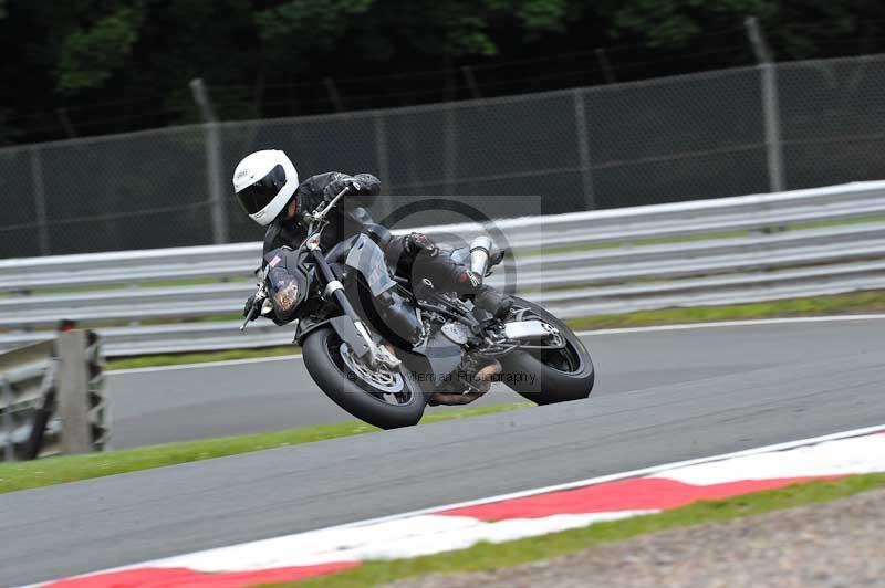 Motorcycle action photographs;Trackday digital images;event digital images;eventdigitalimages;no limits trackday;oulton park;oulton park circuit cheshire;oulton park photographs;peter wileman photography;trackday;trackday photos