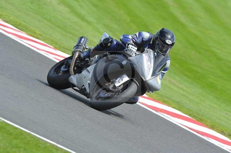 Motorcycle action photographs;Trackday digital images;event digital images;eventdigitalimages;no limits trackday;oulton park;oulton park circuit cheshire;oulton park photographs;peter wileman photography;trackday;trackday photos