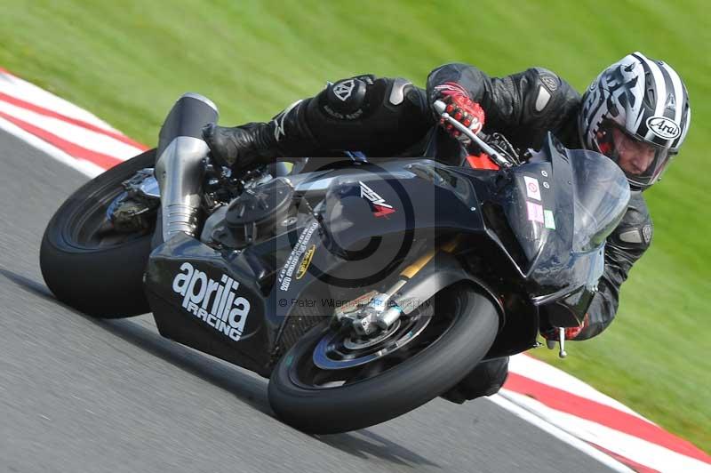 Motorcycle action photographs;Trackday digital images;event digital images;eventdigitalimages;no limits trackday;oulton park;oulton park circuit cheshire;oulton park photographs;peter wileman photography;trackday;trackday photos