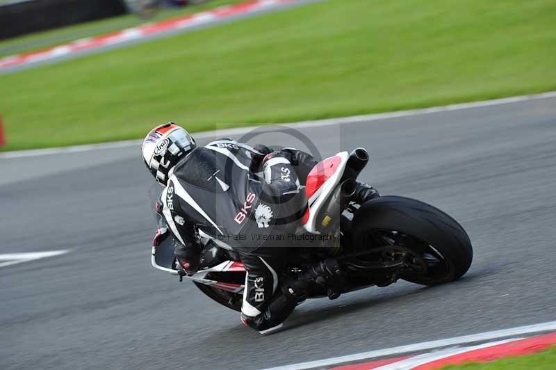 Motorcycle action photographs;Trackday digital images;event digital images;eventdigitalimages;no limits trackday;oulton park;oulton park circuit cheshire;oulton park photographs;peter wileman photography;trackday;trackday photos