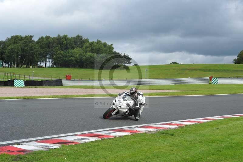 Motorcycle action photographs;Trackday digital images;event digital images;eventdigitalimages;no limits trackday;oulton park;oulton park circuit cheshire;oulton park photographs;peter wileman photography;trackday;trackday photos