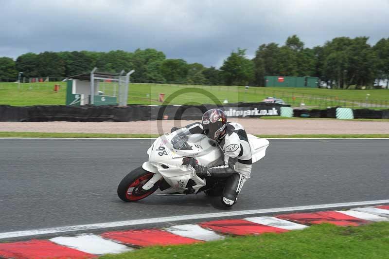 Motorcycle action photographs;Trackday digital images;event digital images;eventdigitalimages;no limits trackday;oulton park;oulton park circuit cheshire;oulton park photographs;peter wileman photography;trackday;trackday photos