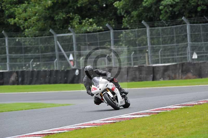 Motorcycle action photographs;Trackday digital images;event digital images;eventdigitalimages;no limits trackday;oulton park;oulton park circuit cheshire;oulton park photographs;peter wileman photography;trackday;trackday photos