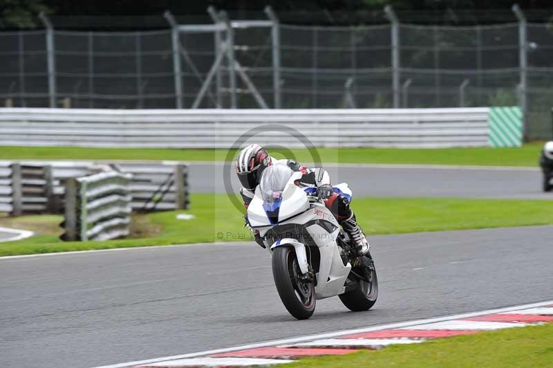 Motorcycle action photographs;Trackday digital images;event digital images;eventdigitalimages;no limits trackday;oulton park;oulton park circuit cheshire;oulton park photographs;peter wileman photography;trackday;trackday photos