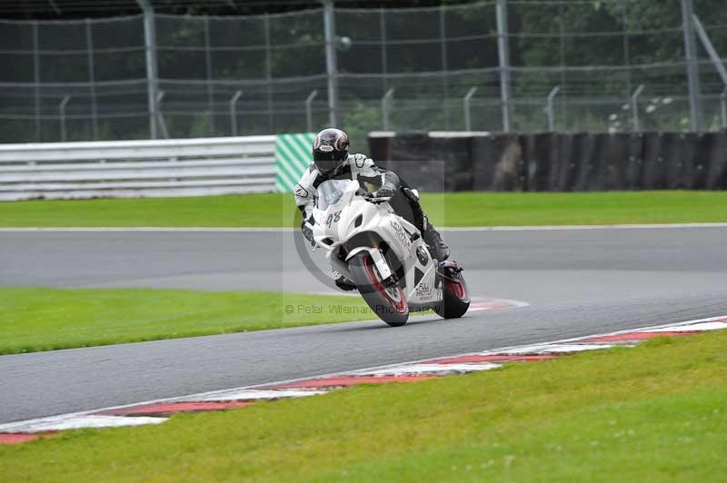 Motorcycle action photographs;Trackday digital images;event digital images;eventdigitalimages;no limits trackday;oulton park;oulton park circuit cheshire;oulton park photographs;peter wileman photography;trackday;trackday photos