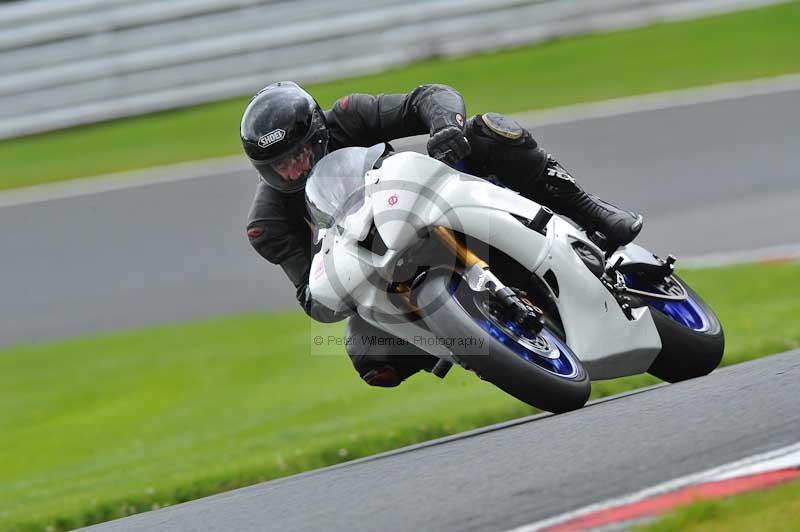 Motorcycle action photographs;Trackday digital images;event digital images;eventdigitalimages;no limits trackday;oulton park;oulton park circuit cheshire;oulton park photographs;peter wileman photography;trackday;trackday photos