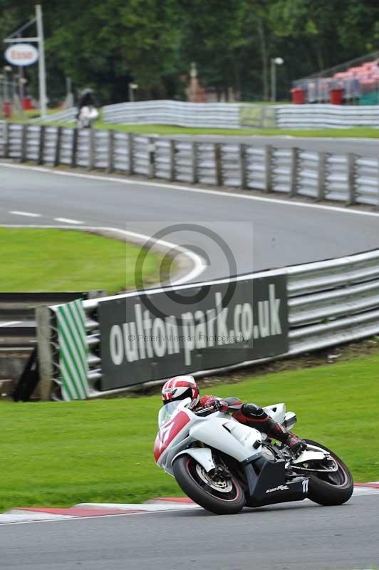 Motorcycle action photographs;Trackday digital images;event digital images;eventdigitalimages;no limits trackday;oulton park;oulton park circuit cheshire;oulton park photographs;peter wileman photography;trackday;trackday photos