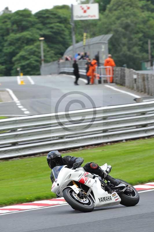 Motorcycle action photographs;Trackday digital images;event digital images;eventdigitalimages;no limits trackday;oulton park;oulton park circuit cheshire;oulton park photographs;peter wileman photography;trackday;trackday photos